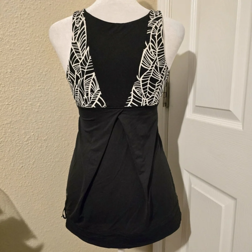 Lululemon Black White Cinch Waist Athletic‎ Tank Top Size 4 Running Yoga